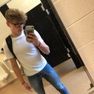 Meet your Posher, Camaron